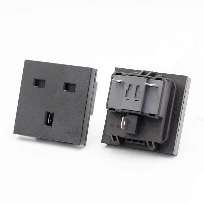 13A British Standard Cabinet Socket small British three hole PDU card type power socket